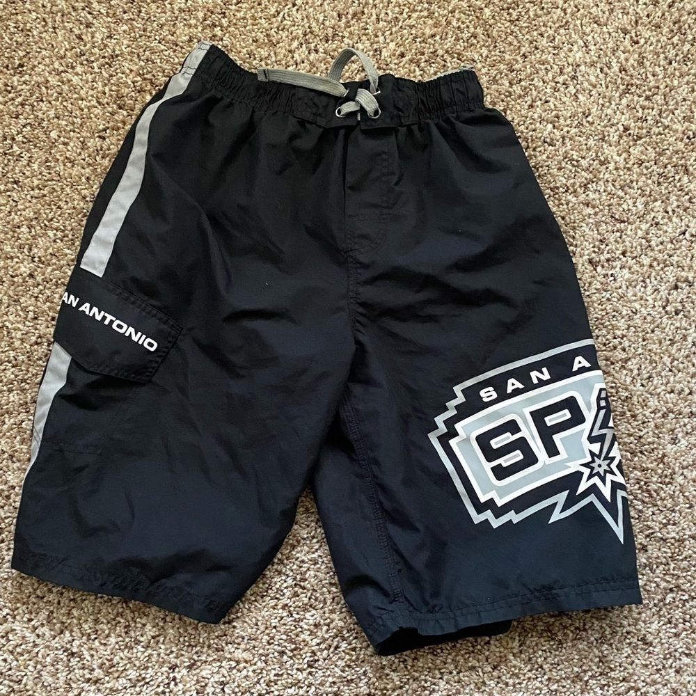 NBA. San Antonio Spurs black nylons track shorts